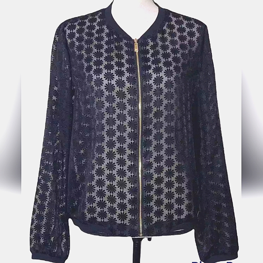 💜5/$25💜NWOT Sheer, dressy, zip up jacket/top.